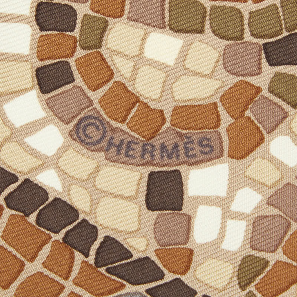 HERMES Authentic Cream Silk Scarf - Picture 2 of 8